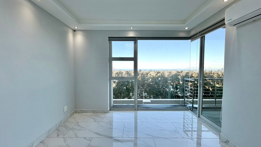 5 Bedroom Property for Sale in Dennegeur Western Cape